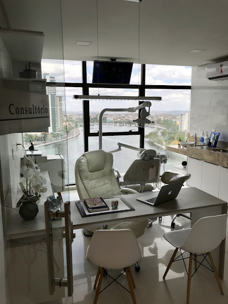 Foto 3 de Dra. Vanessa Araújo - Cirurgiã Dentista CRO PB5421 EPAO 1111