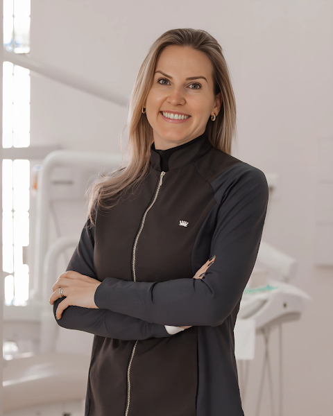 Foto 2 de Dra. Vanessa Baldissera Manenti - Especialista em Endodontia