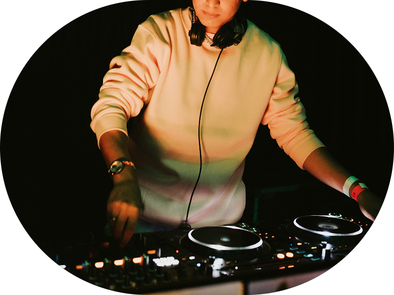 Foto 2 de Dra Vanessa Caselato | Lipo de Papada