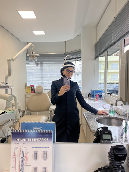 Foto 3 de Dra. Vanessa Chazan e Dr. Ari Chazan / Prótese dentária e implantes em Porto Alegre