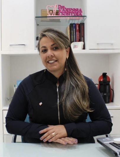 Foto 2 de Dra. Vanessa Cristina Carvalho Neves Machado