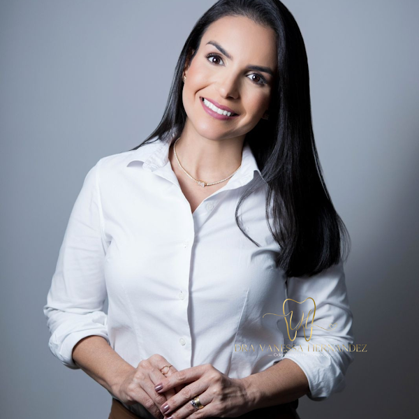 Foto 2 de Dra Vanessa Hernandez - Dentista de Emergência, Dentista Oncológica e Laserterapia