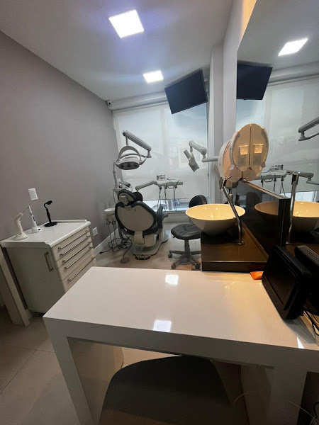 Foto 3 de Dra Vanessa Hernandez - Dentista de Emergência, Dentista Oncológica e Laserterapia
