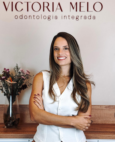 Foto 2 de Dra. Victoria | Dentista Especialista em Implantes em Itajaí