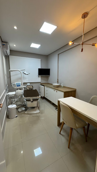 Foto 2 de Dra. Victória Furnes - DENTISTA