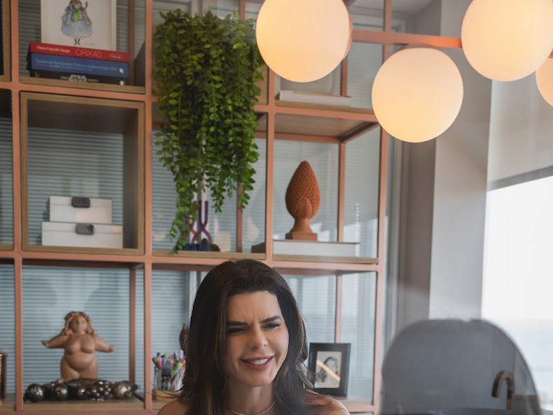 Foto de Dra. Vivi Rabelo | Botox, Preenchimento, Sculptra | Salvador