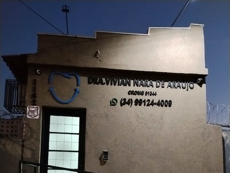 Foto de Dra. Vivian Nara de Araujo