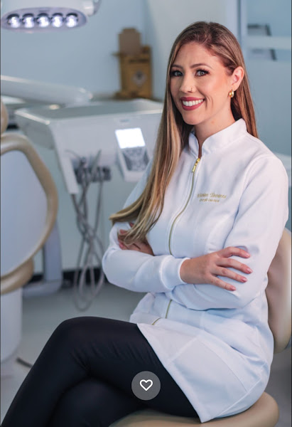 Foto 2 de Dra. Vivian Tavares