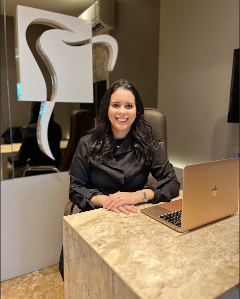 Foto 2 de Dra Viviane Aires