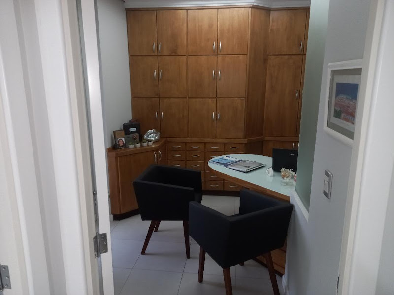 Foto 3 de Dra. Viviane Lorenzoni Rosar