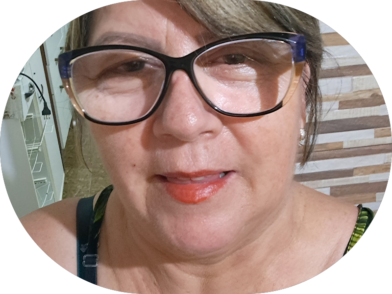 Foto de Dra Viviane Naddeo - Mestra e Especialista em Dor e DTM - Especialista em Cirurgia e Traumatologia Bucomaxilofacial