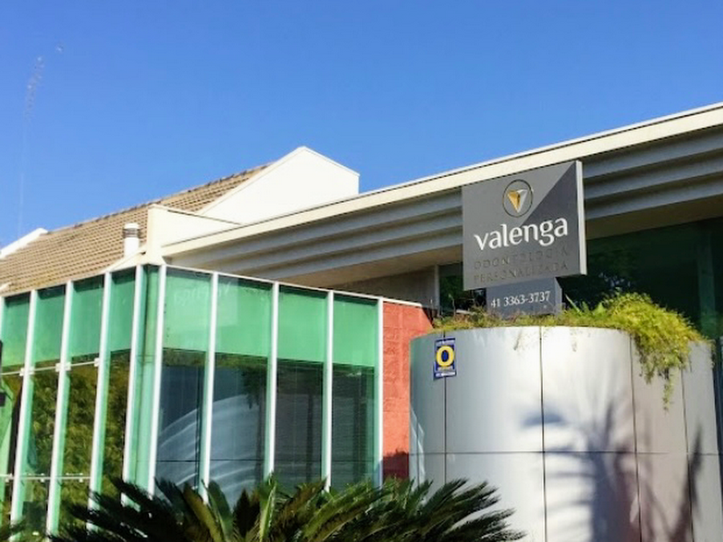 Foto 8 de Dra. Vladja Torno | Facetas em Resina Composta em Curitiba