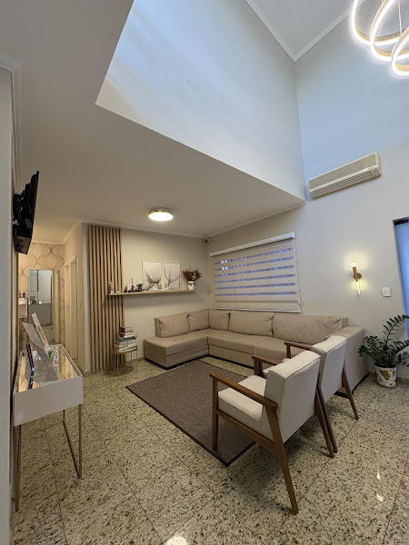 Foto 2 de Dra Weslaynne Nepomuceno Cirurgiã Dentista