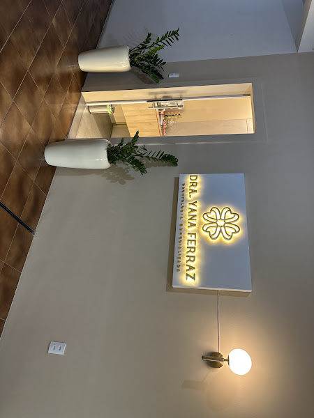 Foto 2 de Dra. Yana Ferraz Odontologia especializada