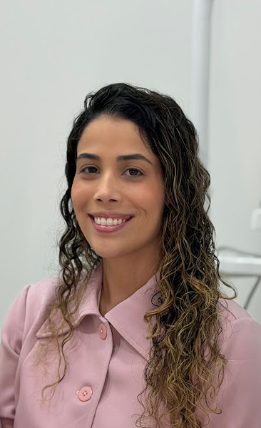 Foto 2 de Dra. Yasmin Côrtes - Dentista - Uberaba MG