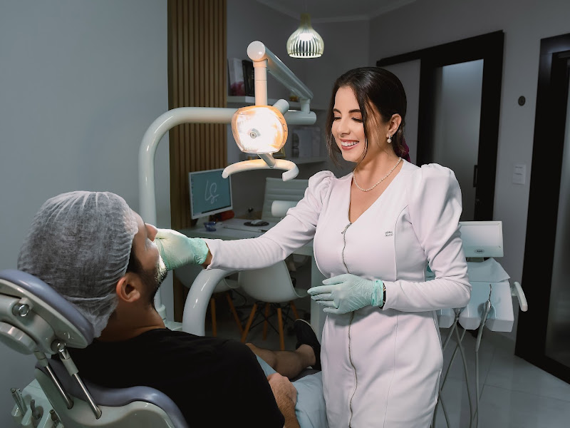 Foto 3 de Dra. Yasmin Siviero - Dentista