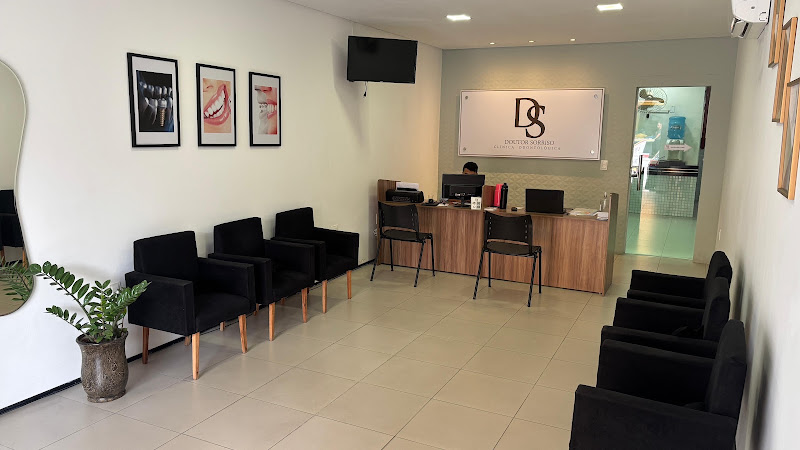 Foto 3 de DS Odonto | Dentista em Maracanaú - Aparelho Invisível - Harmonização Facial - Implante
