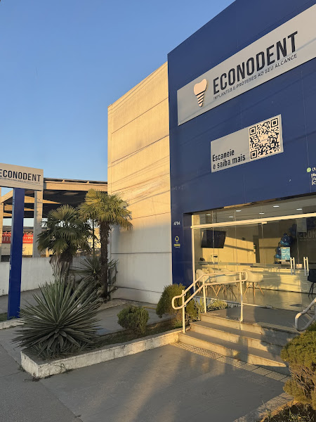 Foto 2 de Econodent I Dentista em Santana de Parnaíba - Especialista em Implantes, Aparelhos e Clareamento