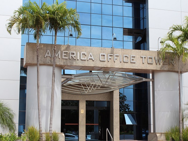 Foto de Eduardo Bürgel Periodontia e Implantes LTDA