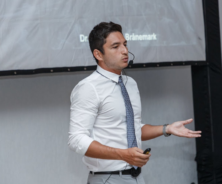 Foto 2 de Eduardo Tadashi P. Emi Dentista