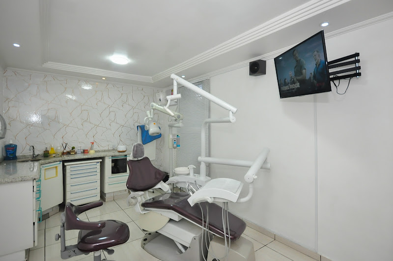 Foto 2 de EHG Odontologia - Dentista - Implante