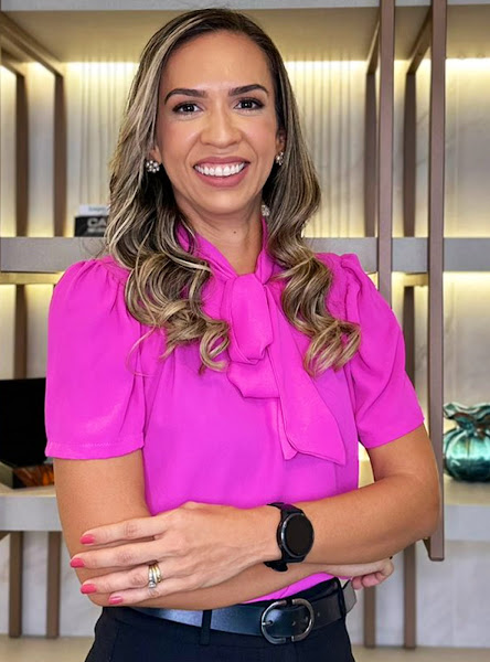 Foto 3 de Elessandra Ribeiro | Dentista em Manaus | Implantes, Próteses, Lentes de Contato
