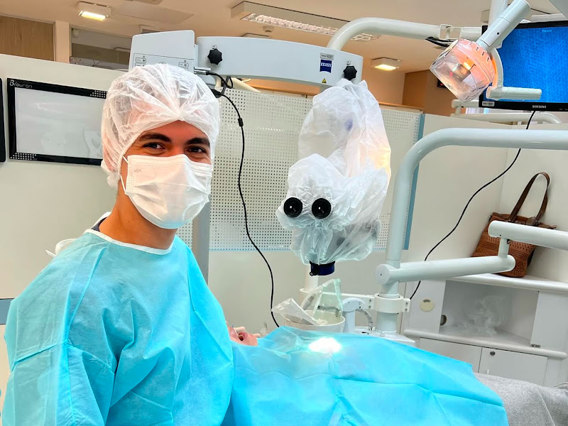 Foto 3 de Emergência - Dentista - Clínico Geral - Prótese - Implante - Endodontia - Dra Adilaine Guastalli