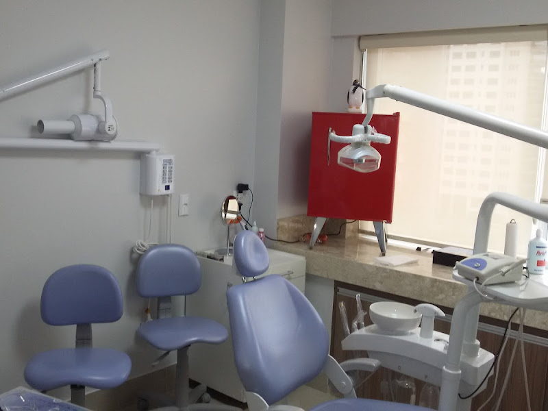 Foto 2 de Emerson Finholdt, Dentista