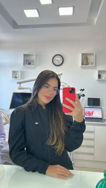 Foto 4 de Emilly Cavalcante