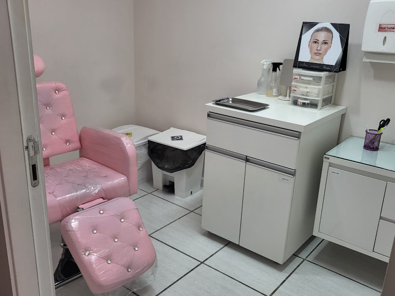 Foto 2 de Emporium da Beleza Campo Largo, Clínica de Rejuvenescimento, Ultrassom Microfocado, Emagrecimento, Depilação a Laser, Lavieen