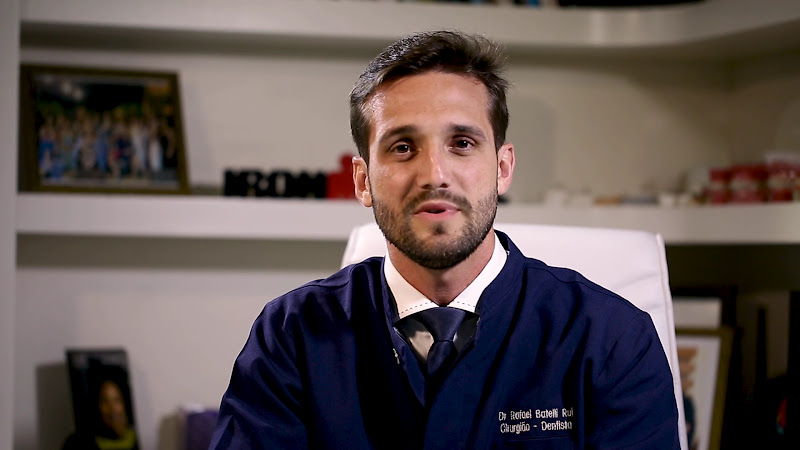 Foto 3 de Engel Odontologia Vix - Aparelho Invisalign em Vitória | Prótese Protocolo I Lente de Contato Dental l Implantes Dentários