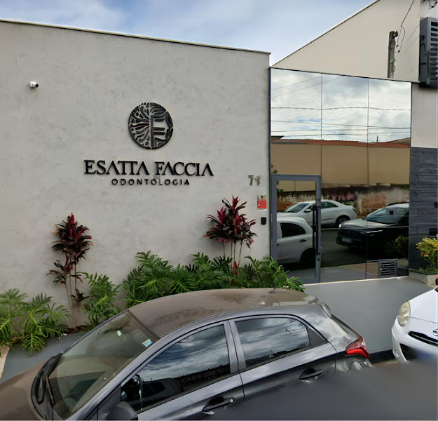 Foto 2 de Esatta Faccia Odontologia