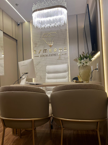 Foto 2 de Esmerar Dental Esthetic | Urgência Odontológica em Aracaju
