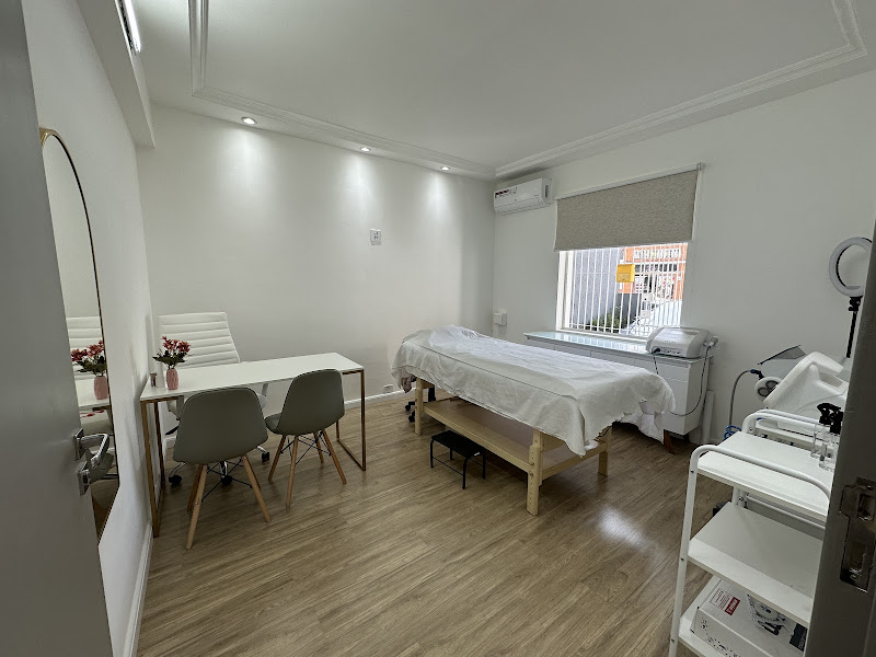 Foto 2 de Espaço Hasten - Clínica Estética Corporal & Facial - Mandaqui - Cílios - Depilação a Led