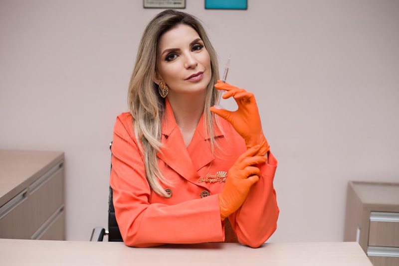 Foto 2 de Especialista em Harmonização Facial - Preenchimento Labial - Botox em Parauapebas