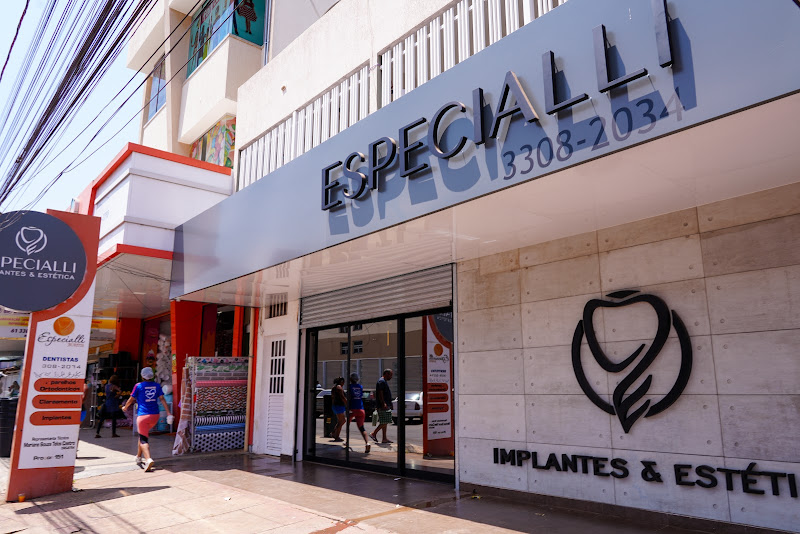 Foto 2 de Especialli Implantes e Ortodontia - Buritis