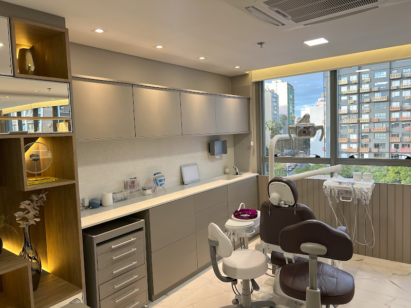 Foto 2 de Estevan Stegues Odontologia prótese dentária e cirugia bucomaxilofacial