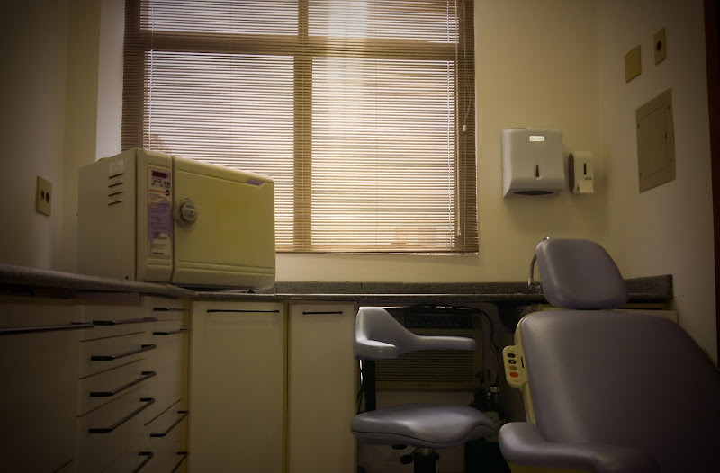 Foto 2 de Estomatologia - Dr. Rodrigo Aleixo