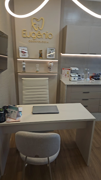 Foto 3 de Eugênio Odontologia