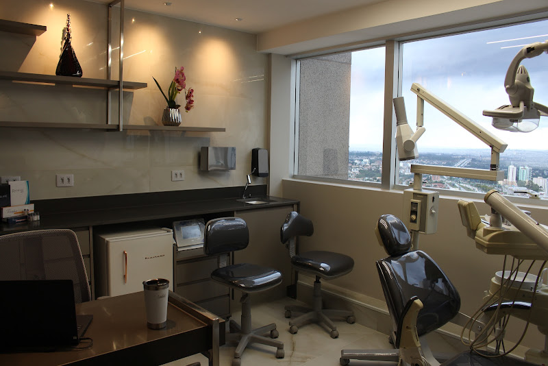 Foto 3 de Evidence Odontologia