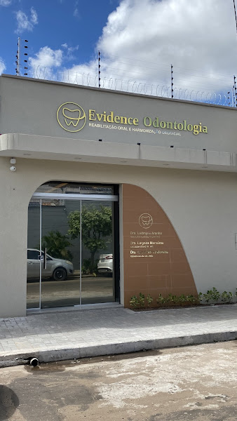 Foto 2 de Evidence Odontologia