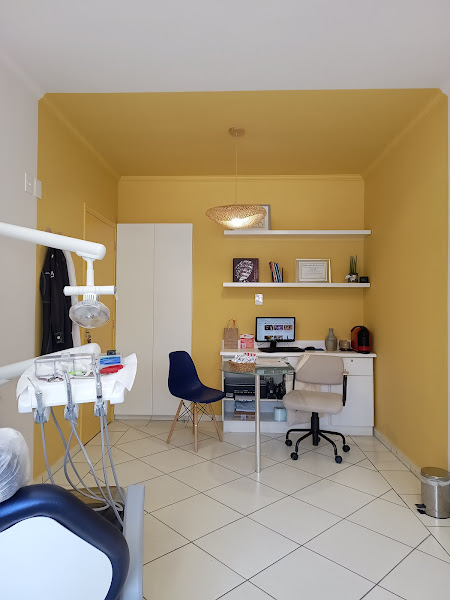 Foto 3 de Fábia Coimbra Guimarães Odontologia LTDA.