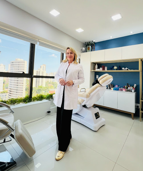 Foto 2 de Fábia Dalla Nora & Clinic - Harmonização Facial