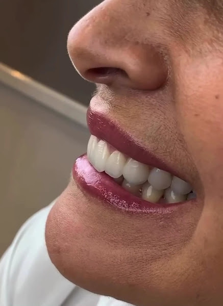Foto 2 de Fabiana A. Pinheiro - Odontologia