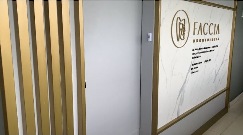 Foto 3 de Faccia Odontologia