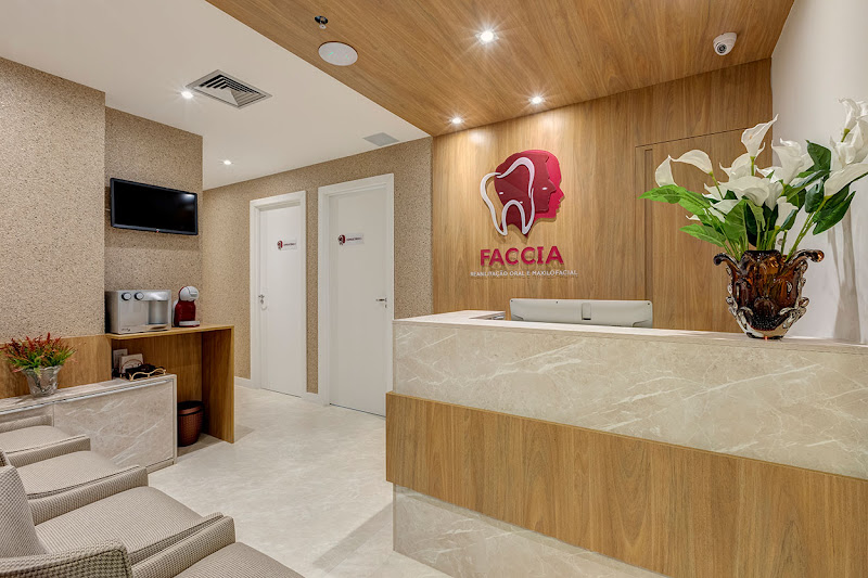 Foto 2 de FACCIA - Reabilitação Oral e Maxilofacial