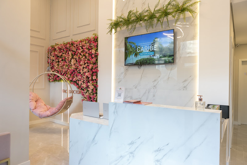 Foto 2 de Face Doctor Praia de Belas