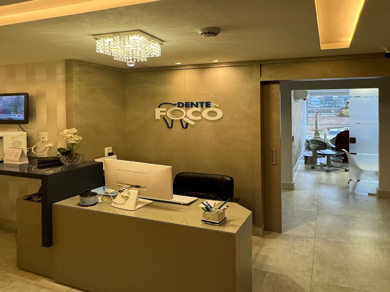 Foto 9 de Faces Odontologia Especializada - Lentes de Contato Dental