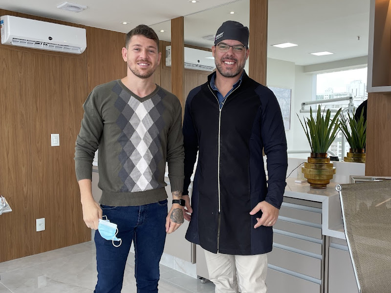 Foto 11 de Faces Odontologia Especializada - Lentes de Contato Dental