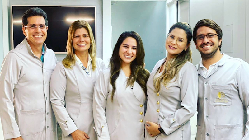 Foto 2 de FaceStudio - Dentista | Implantes e Próteses | Facetas | Invisalign | Estética | Harmonização Facial | Dermatologia